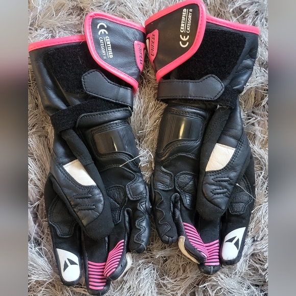Dainese Carbon D1 Long Lady Gloves Black / White / Pink - Picture 4 of 9